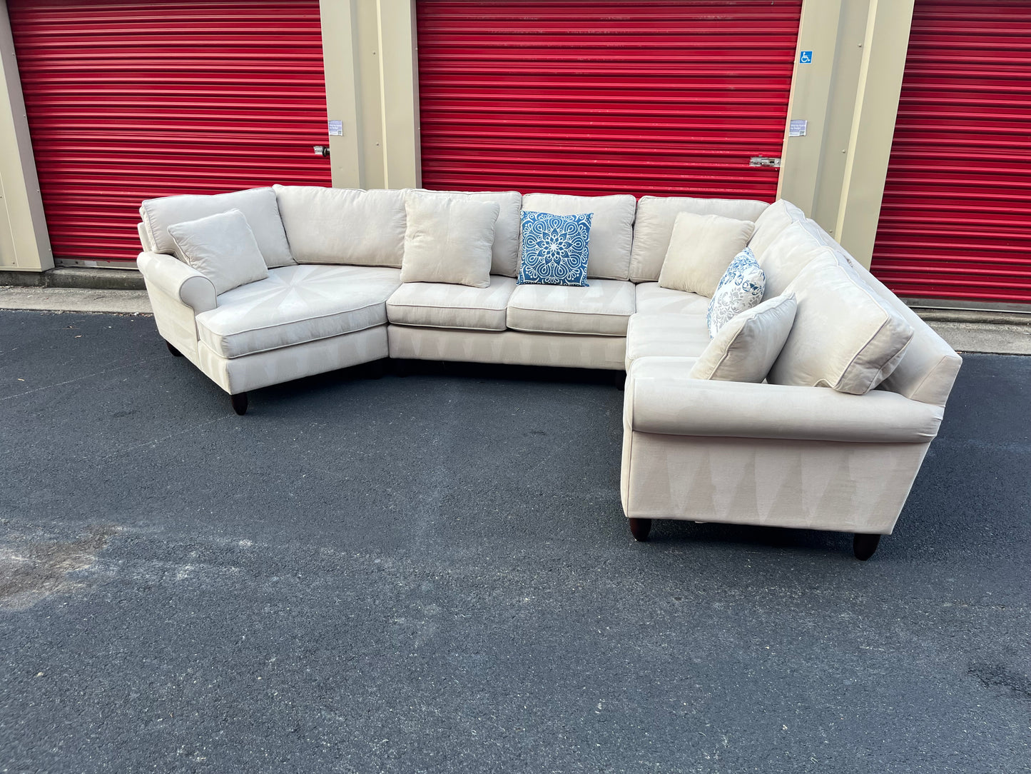 White Havertys 3Pcs Cuddler Sectional