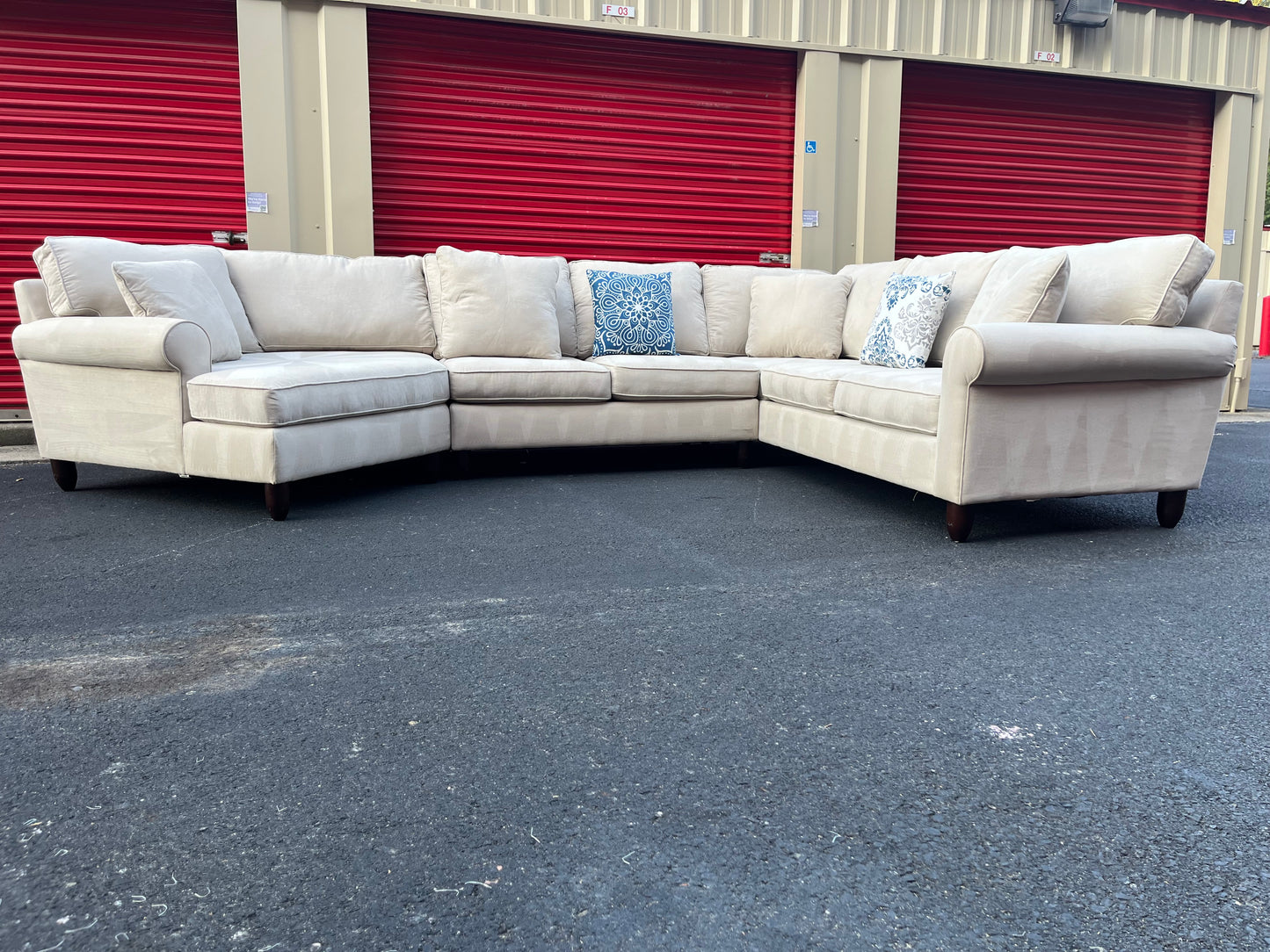 White Havertys 3Pcs Cuddler Sectional