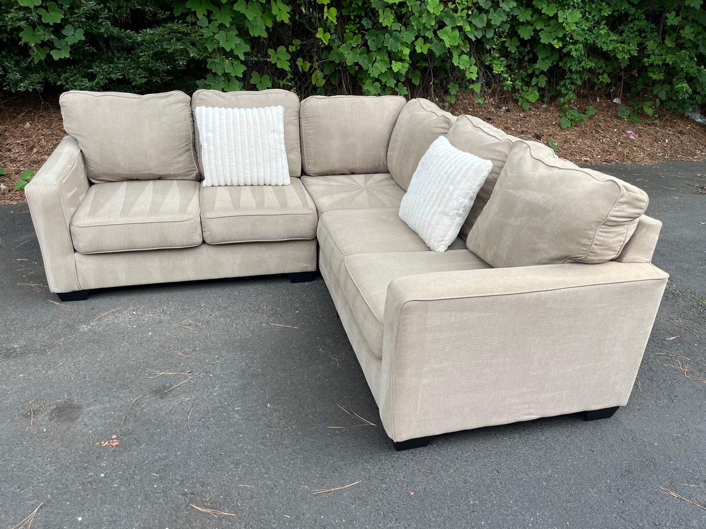 Ashley Furniture 2Pcs Sectional