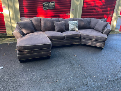 Raymour & Flanigan 3Pcs Sectional