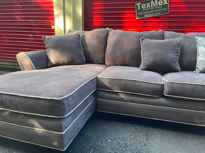 Raymour & Flanigan 3Pcs Sectional