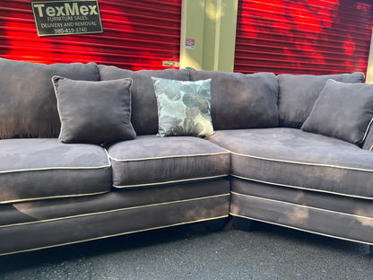 Raymour & Flanigan 3Pcs Sectional