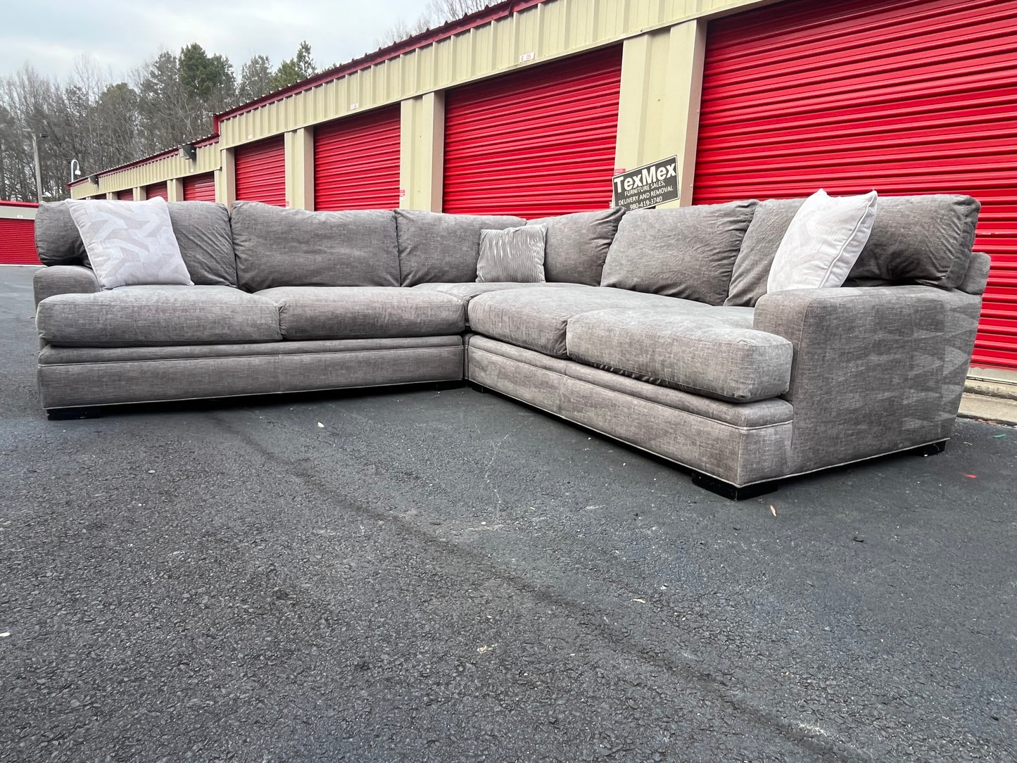 Palm Springs Silver 3Pcs Cindy Crawford Sectional