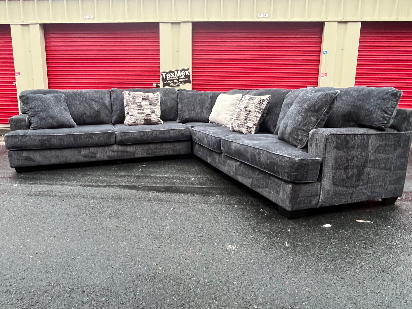 Blue Ashley Furniture Lavernett 3Pcs Sectional