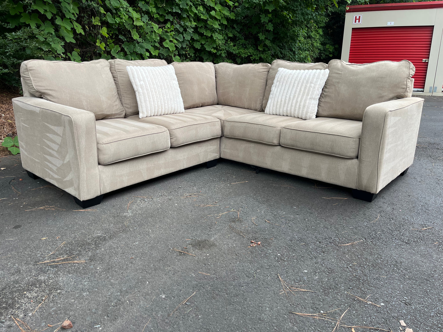 Ashley Furniture 2Pcs Sectional