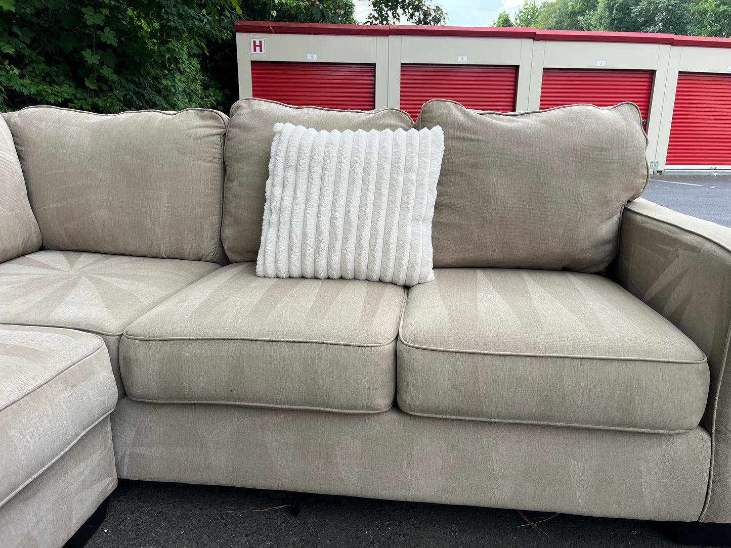 Ashley Furniture 2Pcs Sectional