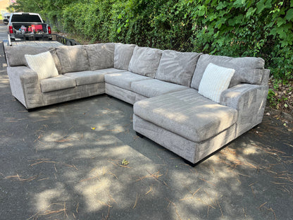 Ashley Furniture Ballinasloe 3Pcs Sectional