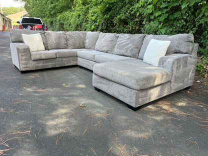 Ashley Furniture Ballinasloe 3Pcs Sectional