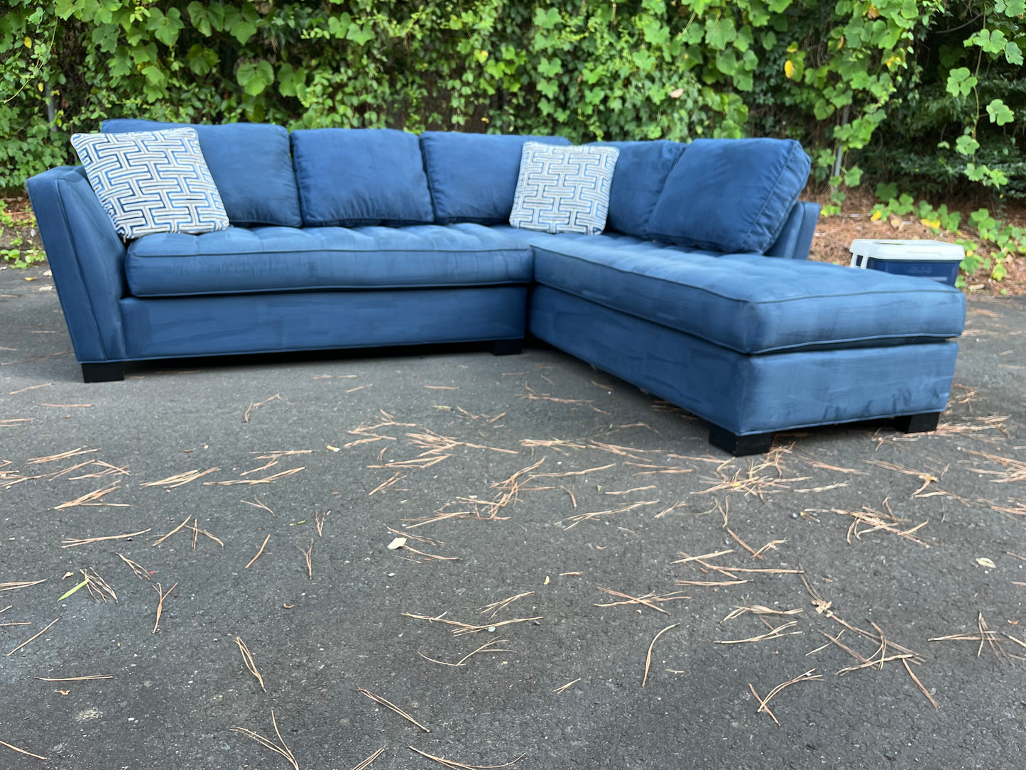 Cindy Crawford Calvin Heights 2 Piece Sectional