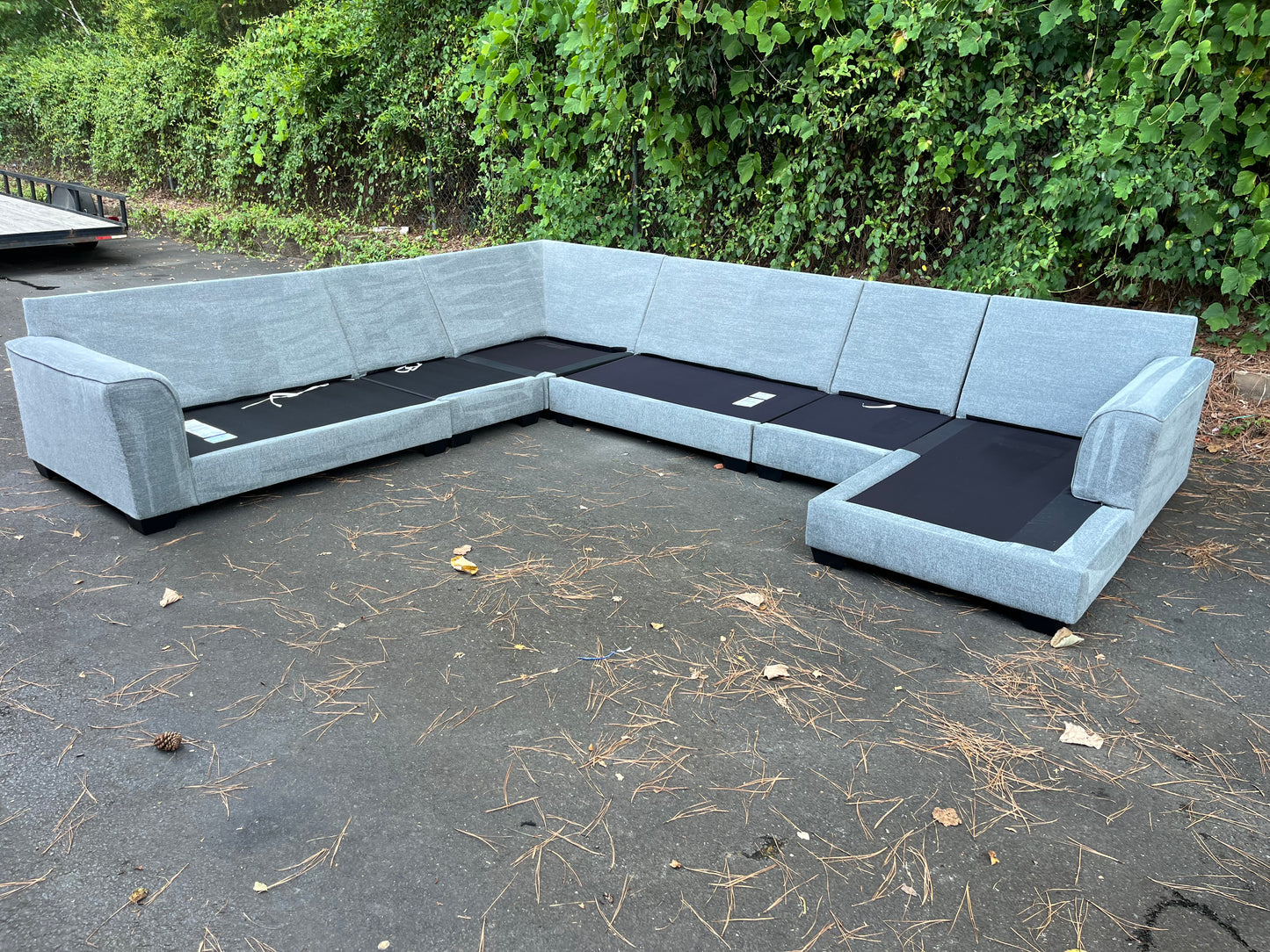 Ashley Furniture 6 Piece Castano Sectional