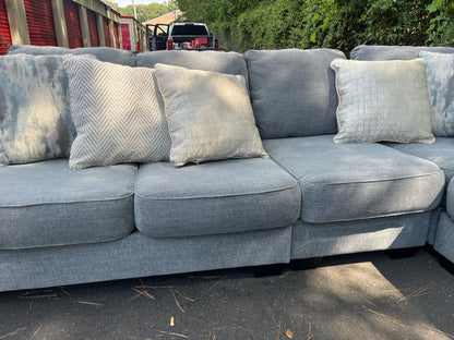 Ashley Furniture 6 Piece Castano Sectional